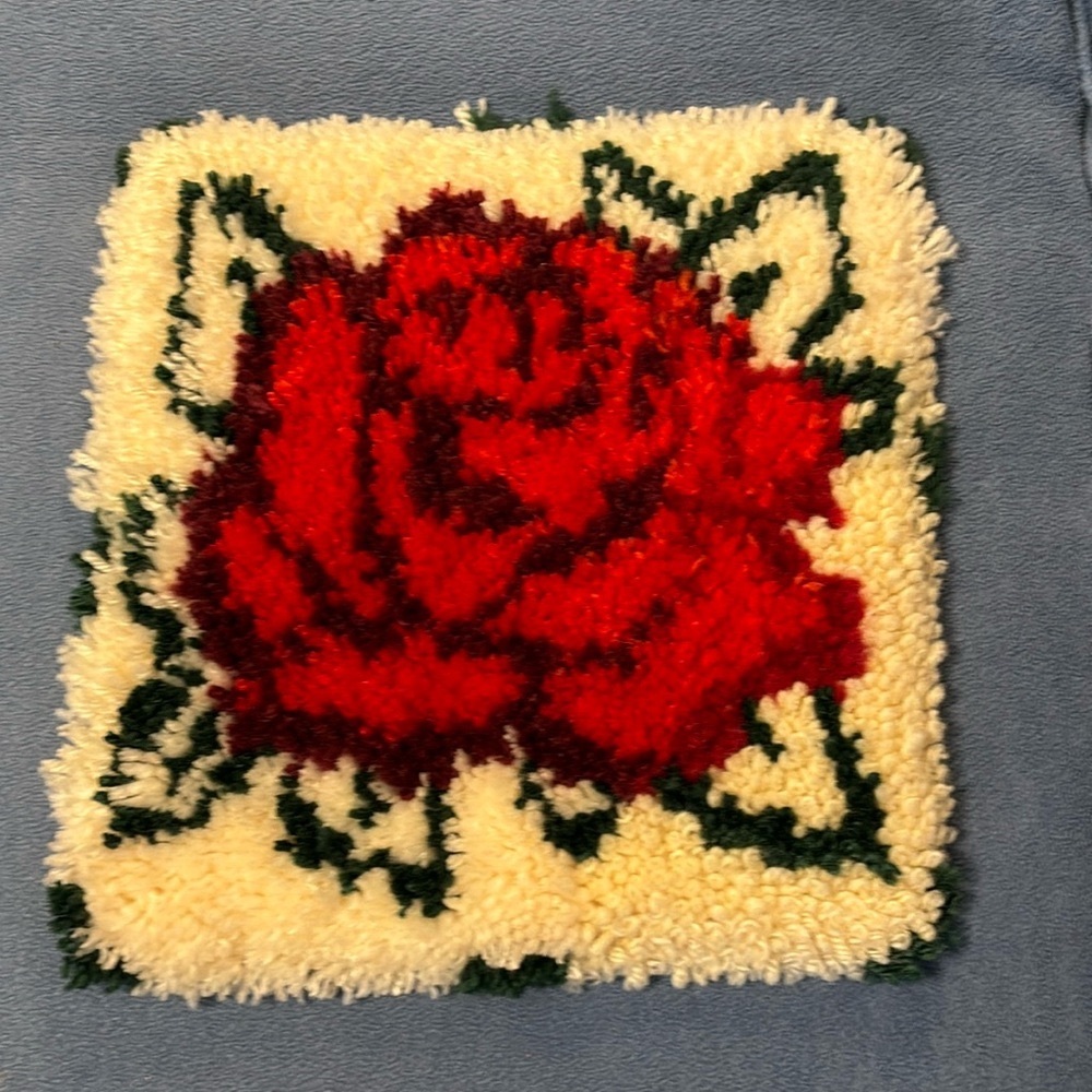 Latch hook craft project-Rose floral wall hanging ready to sew pillow Handmade